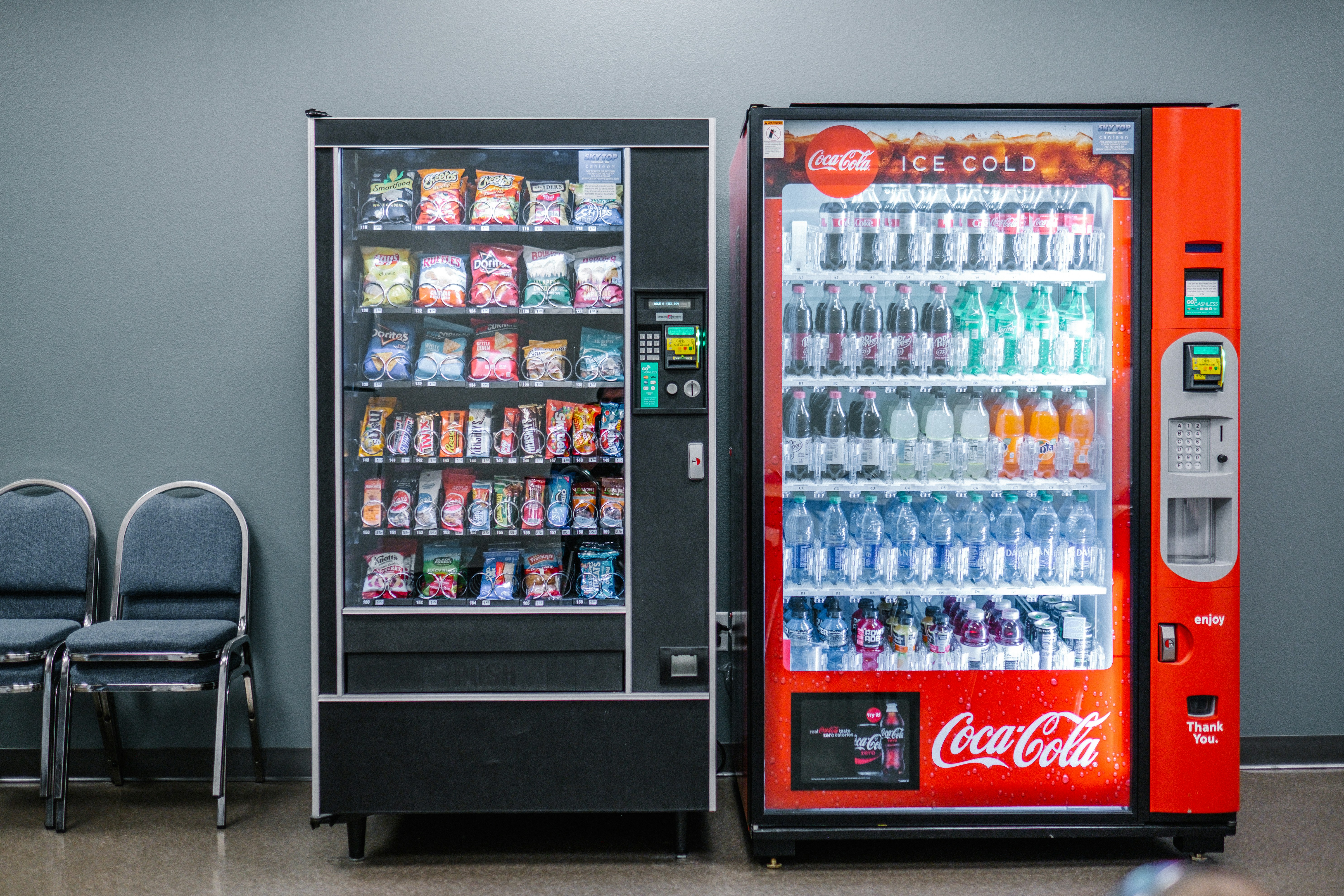 Drink and snack vending machine
